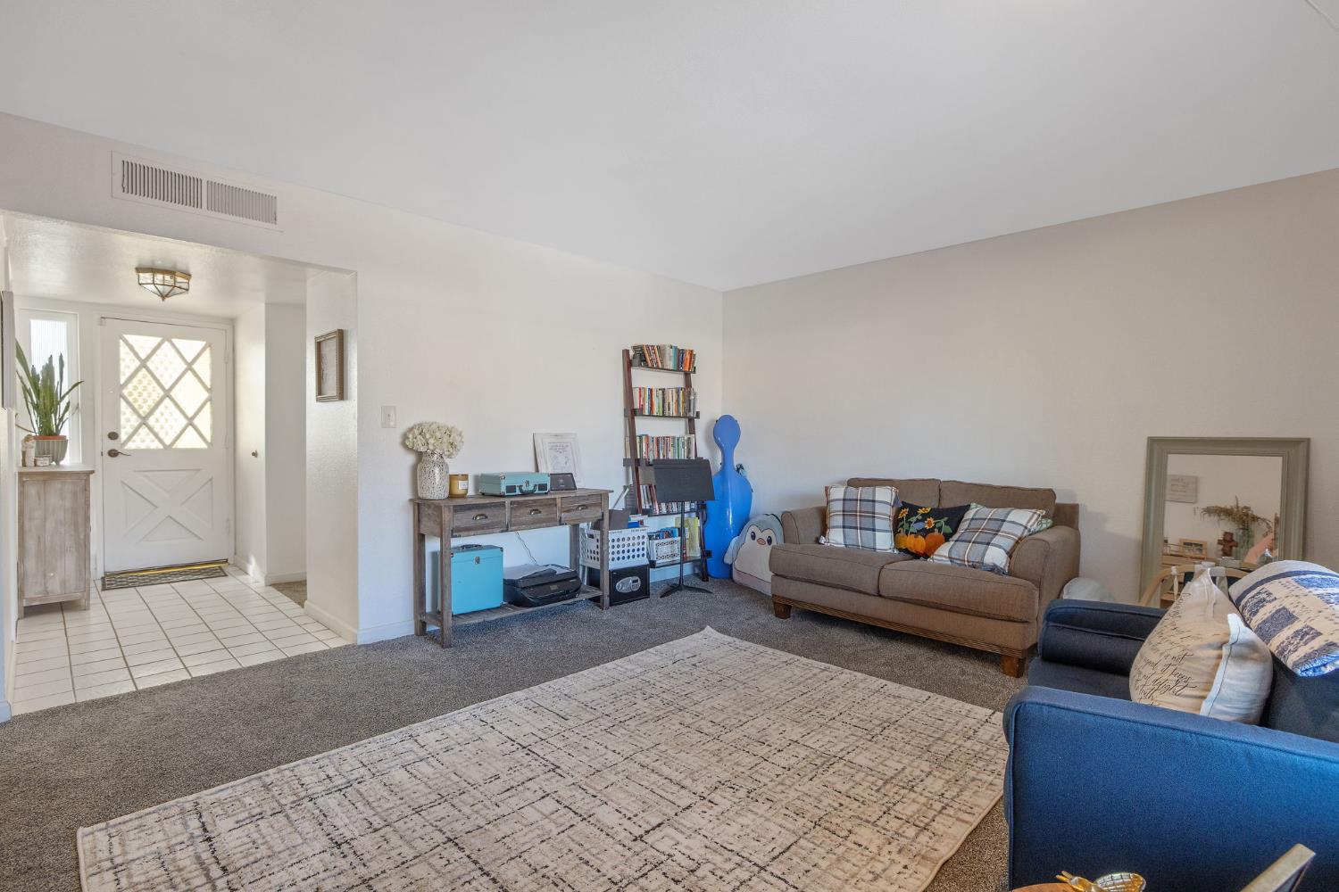 1310 E Sample Ave, Fresno, CA 93710