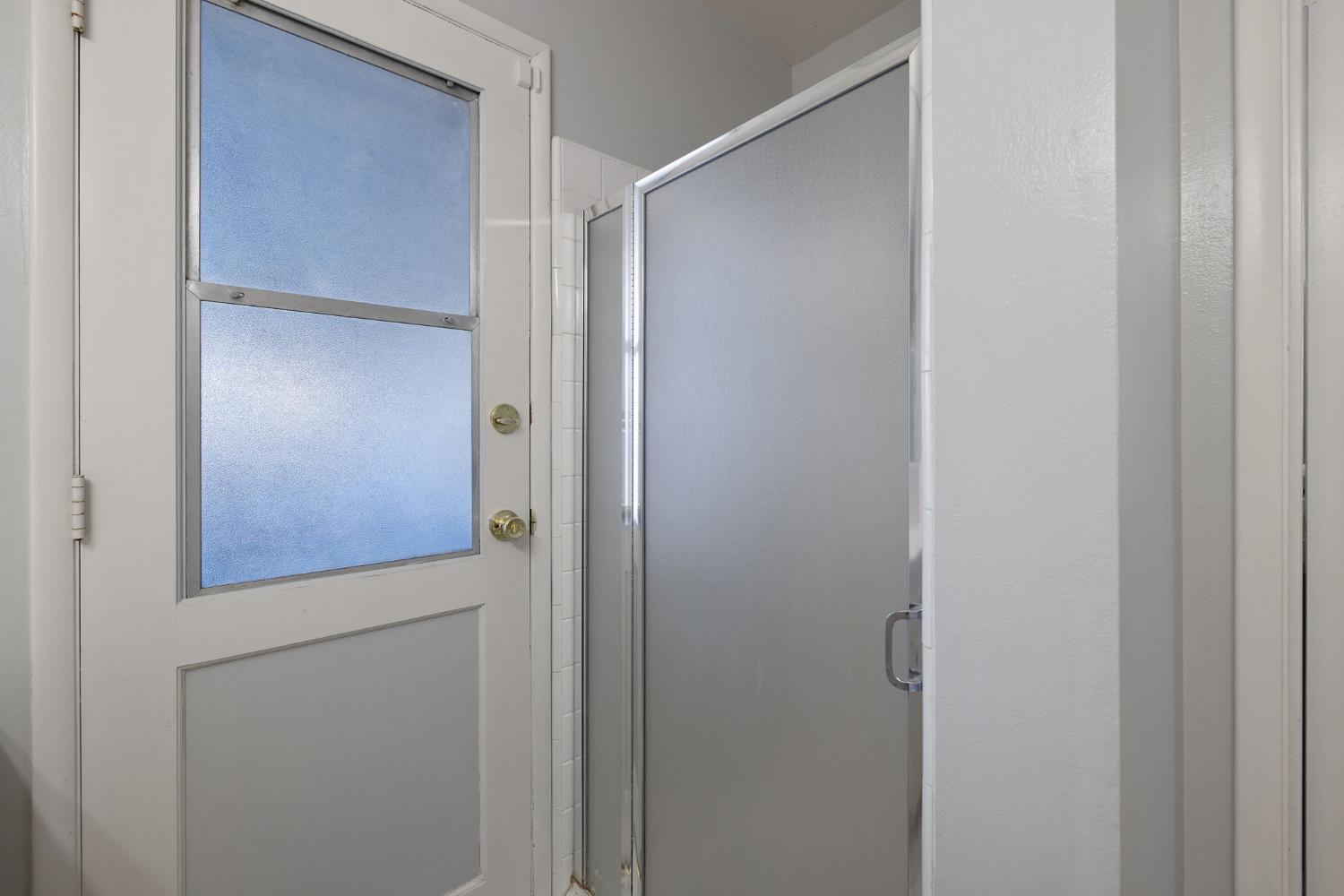 1310 E Sample Ave, Fresno, CA 93710