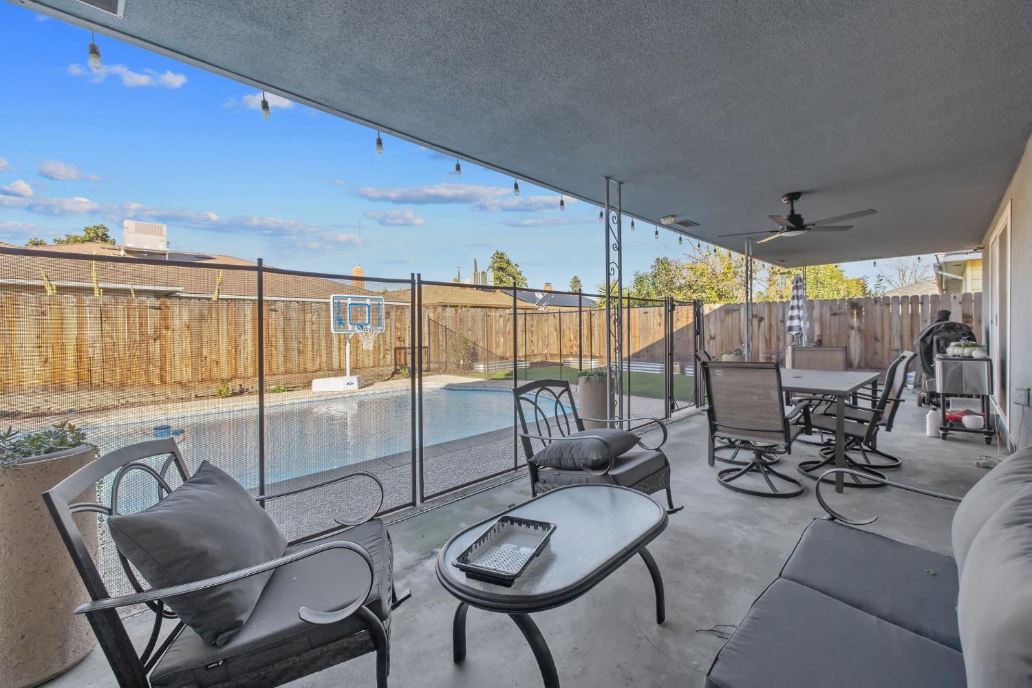 1310 E Sample Ave, Fresno, CA 93710