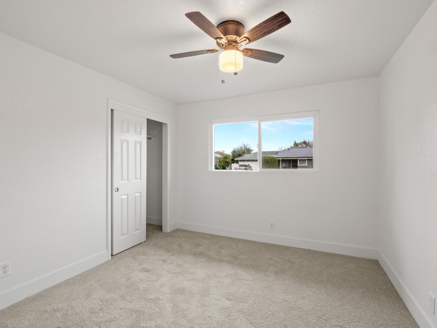 568 E San Ramon Ave, Fresno, CA 93710