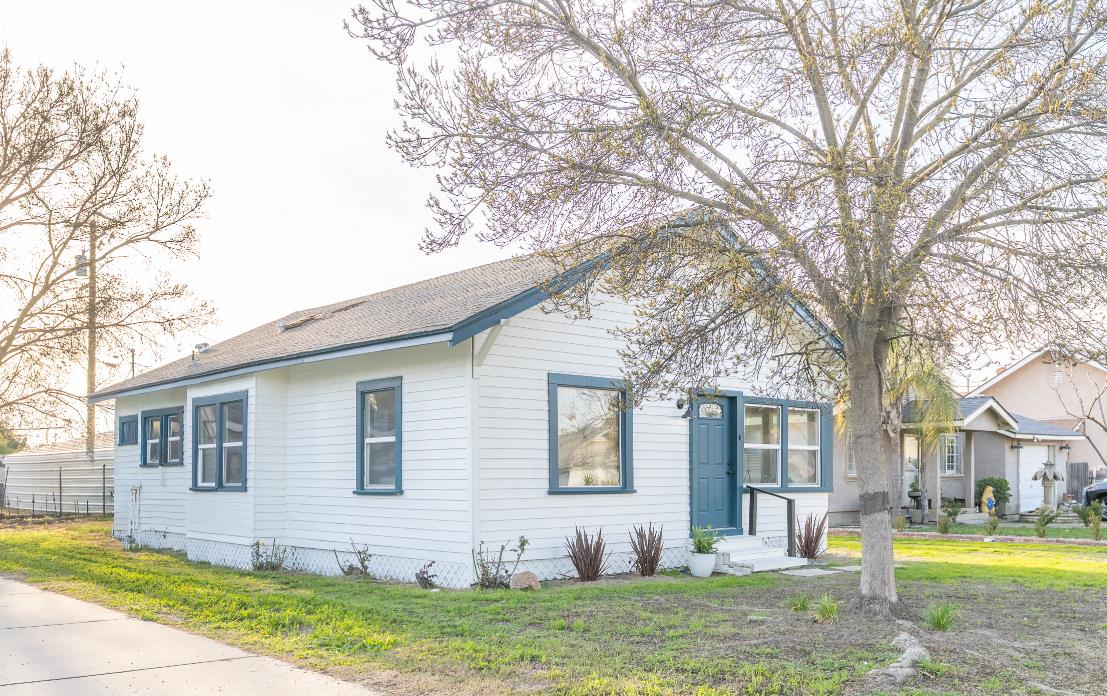 13475 Pear St, Caruthers, CA 93609