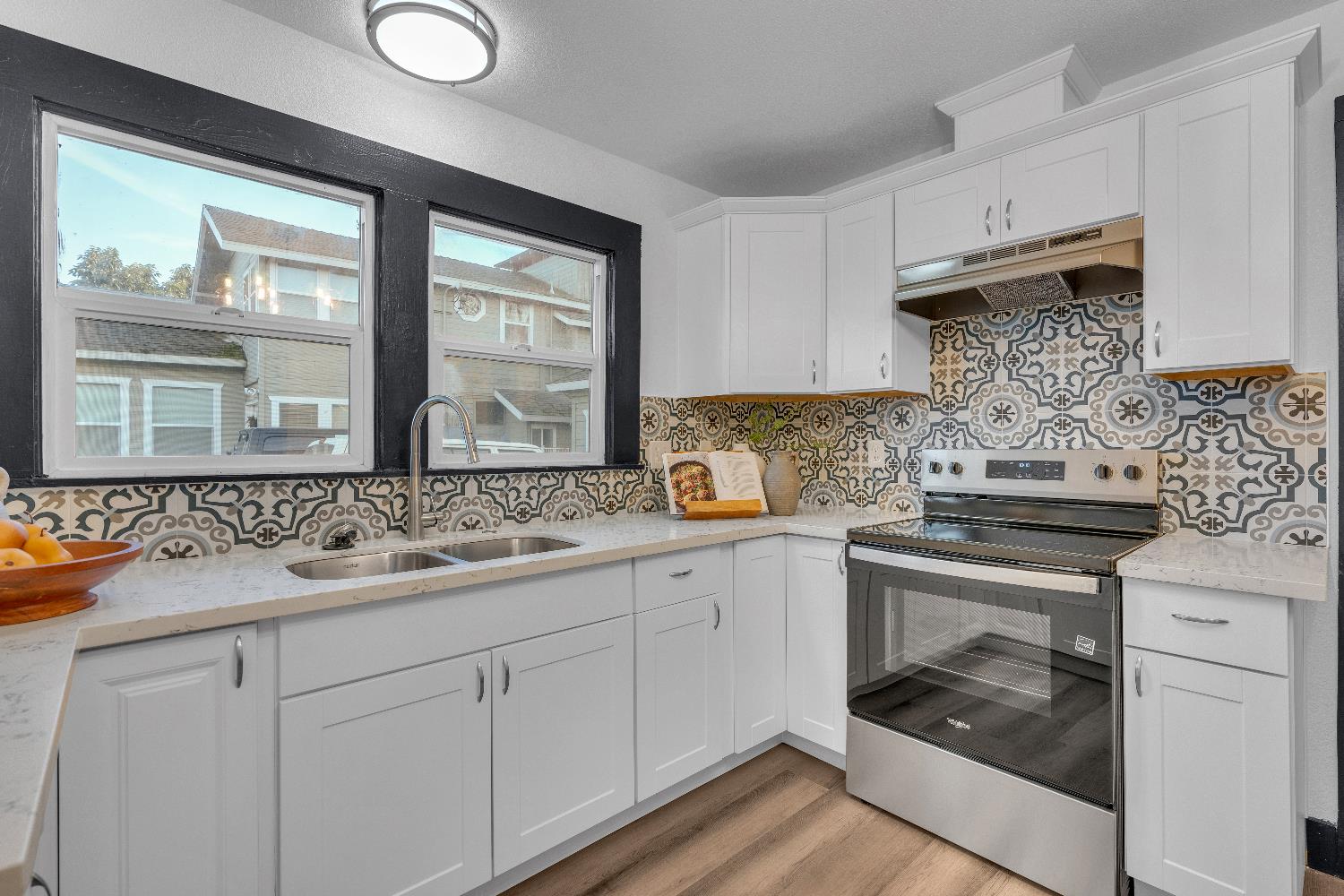 13475 Pear St, Caruthers, CA 93609