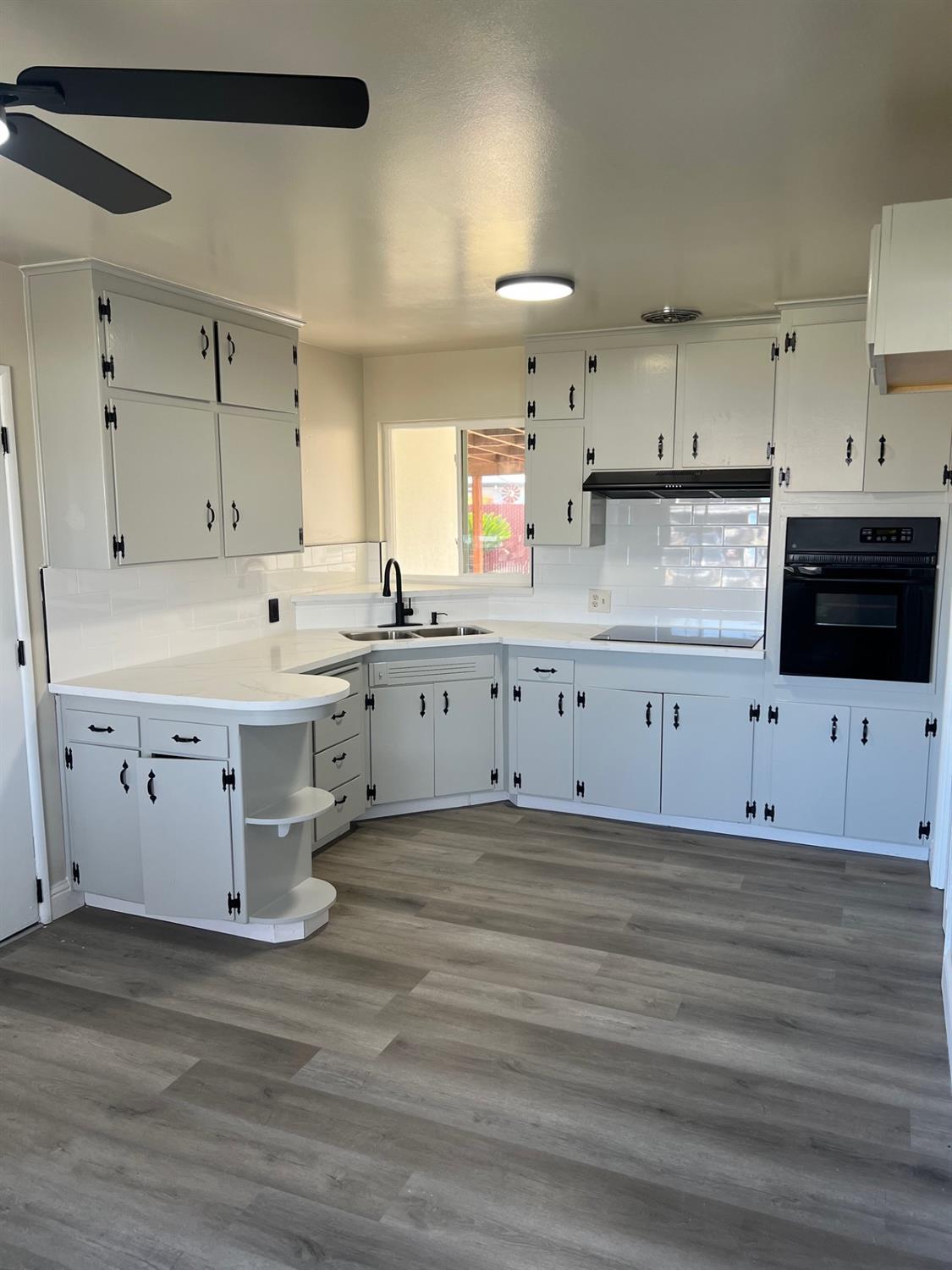 3934 E Sussex Way, Fresno, CA 93726