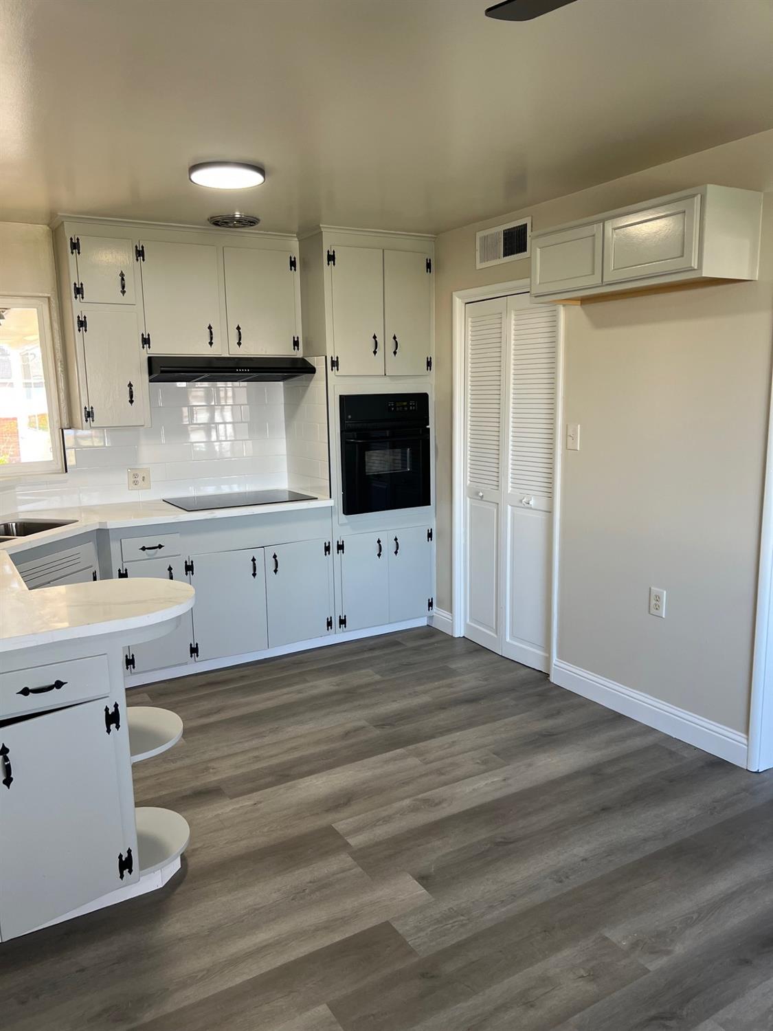 3934 E Sussex Way, Fresno, CA 93726