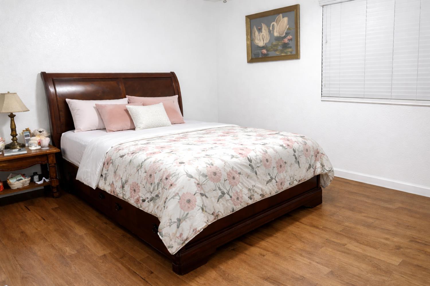 6552 N Blythe Ave, Fresno, CA 93722