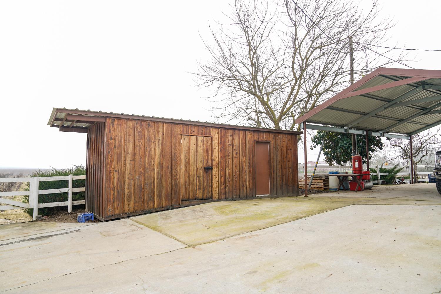 2104 W Magnolia Ave, Caruthers, CA 93609