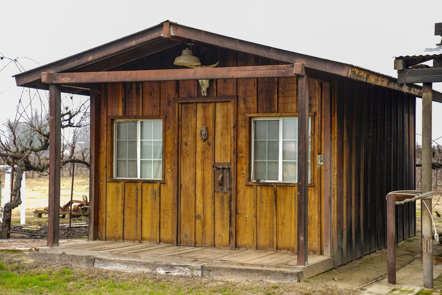 2104 W Magnolia Ave, Caruthers, CA 93609