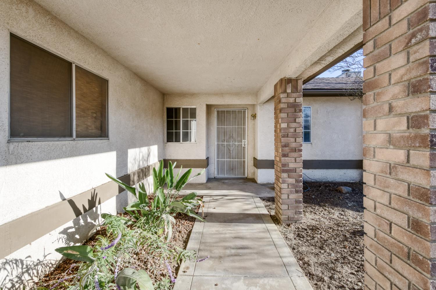 6312 N Delbert Ave, Fresno, CA 93722