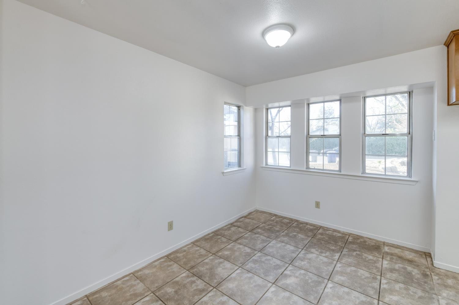 6312 N Delbert Ave, Fresno, CA 93722