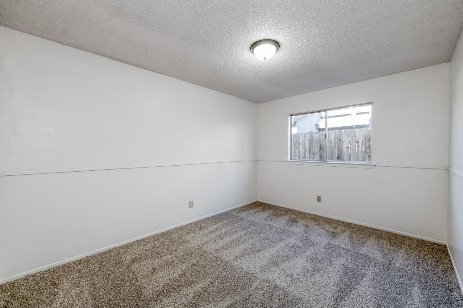 6312 N Delbert Ave, Fresno, CA 93722