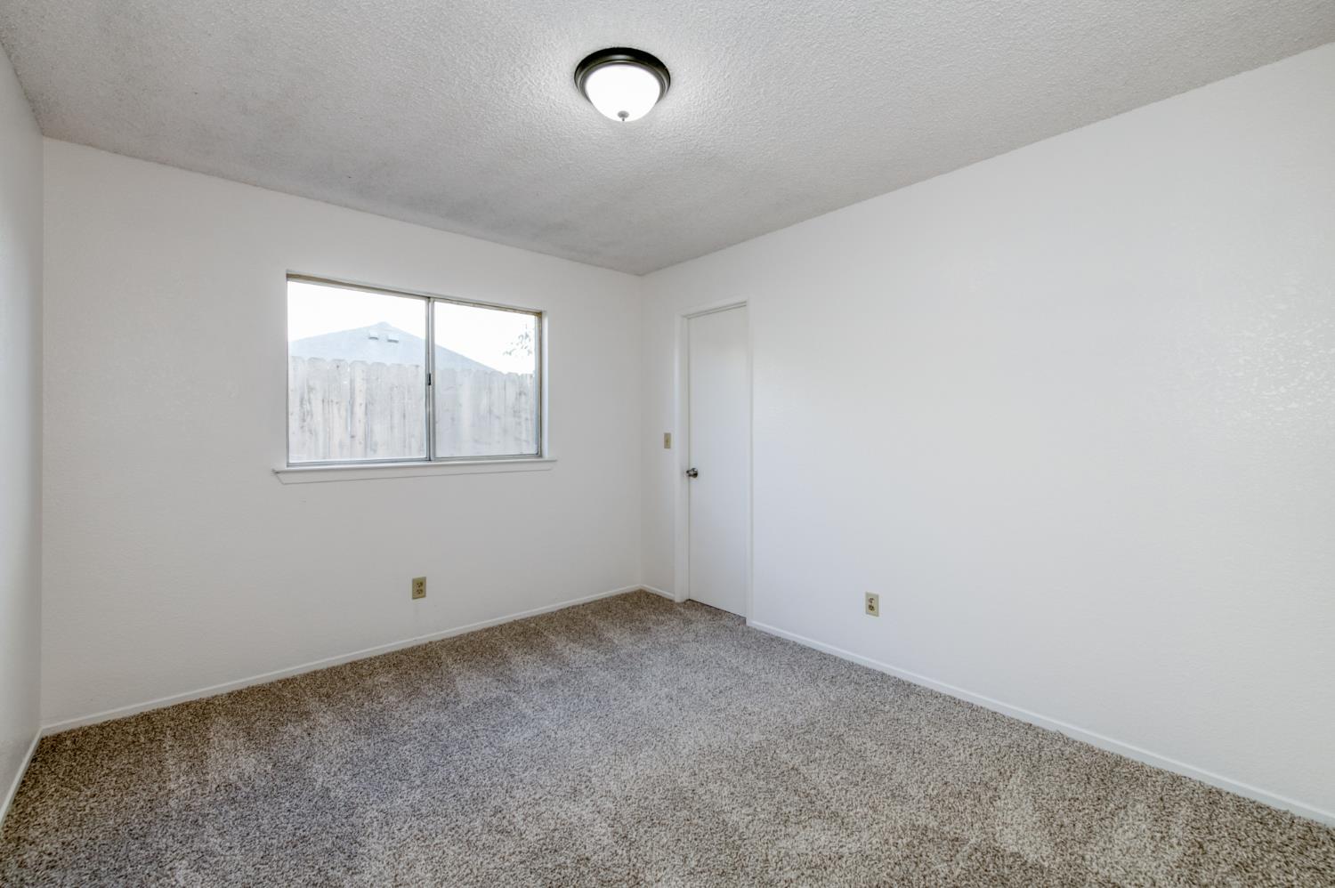 6312 N Delbert Ave, Fresno, CA 93722