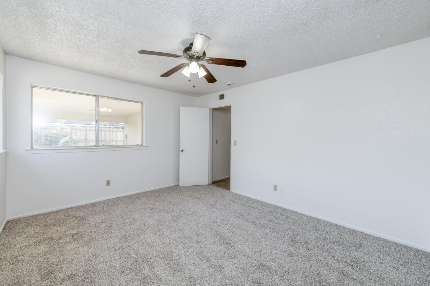 6312 N Delbert Ave, Fresno, CA 93722