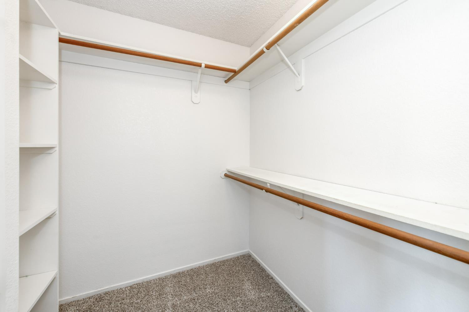 6312 N Delbert Ave, Fresno, CA 93722