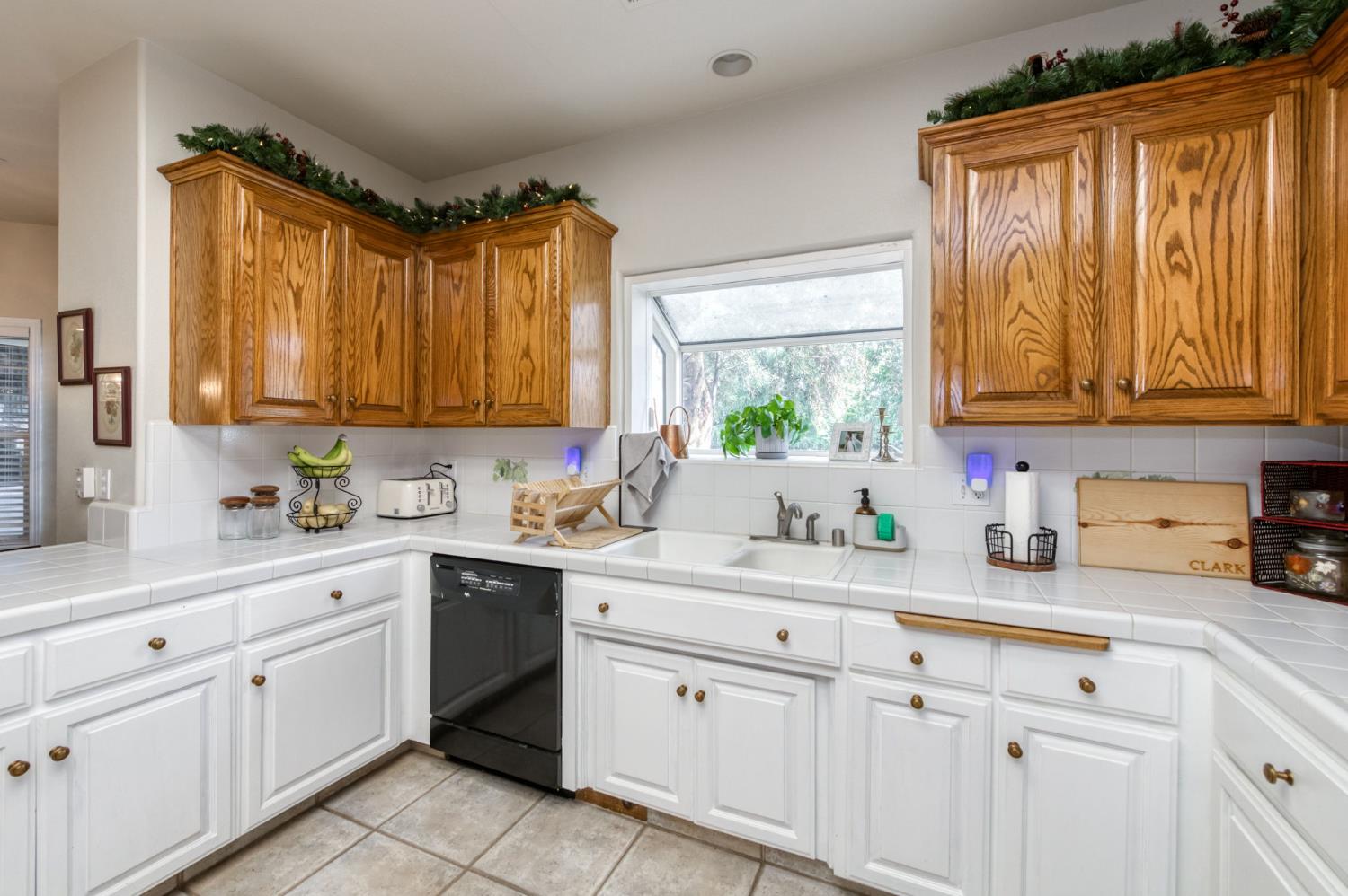 10477 S Henderson Rd, Fresno, CA 93706