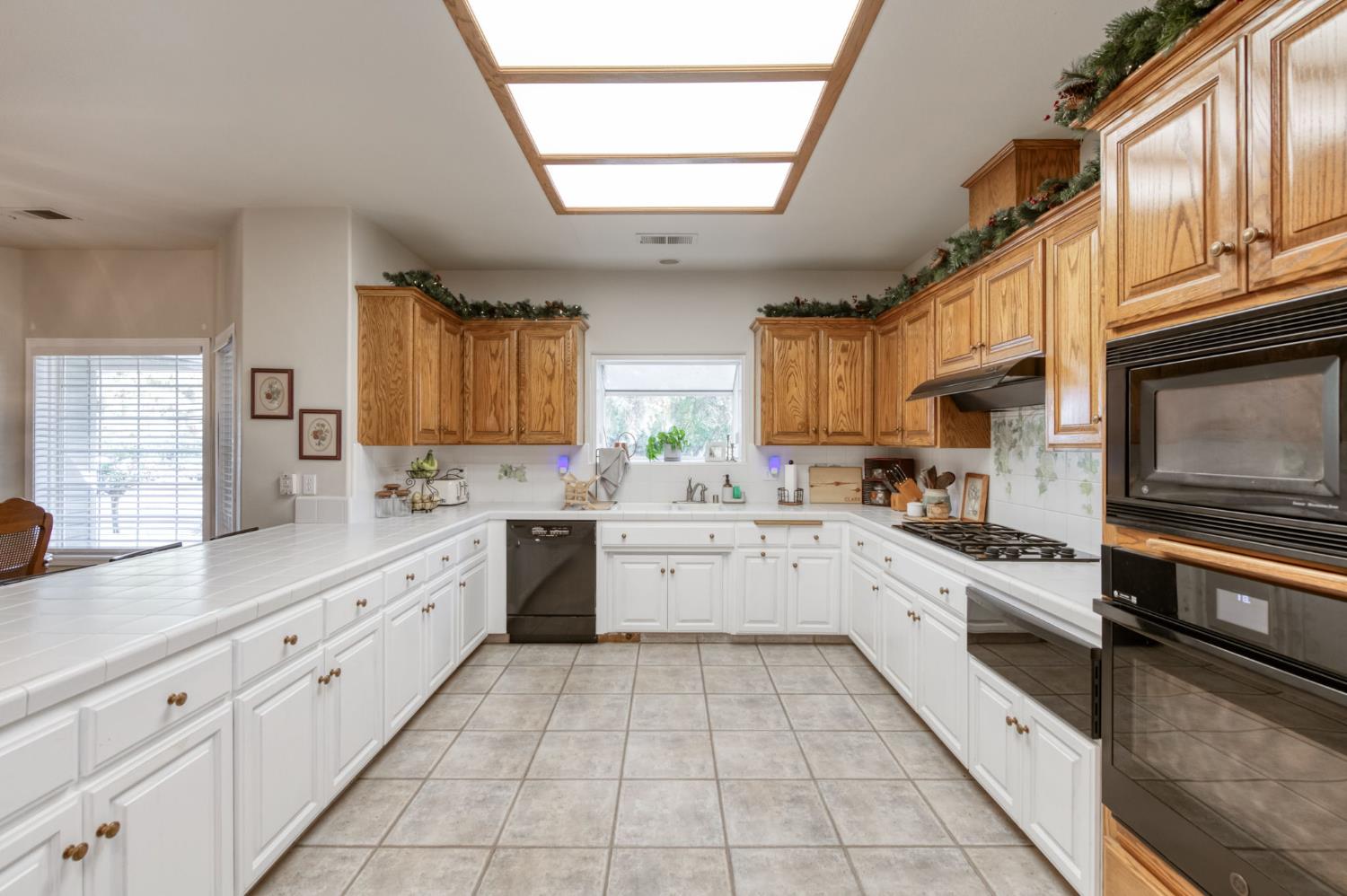 10477 S Henderson Rd, Fresno, CA 93706