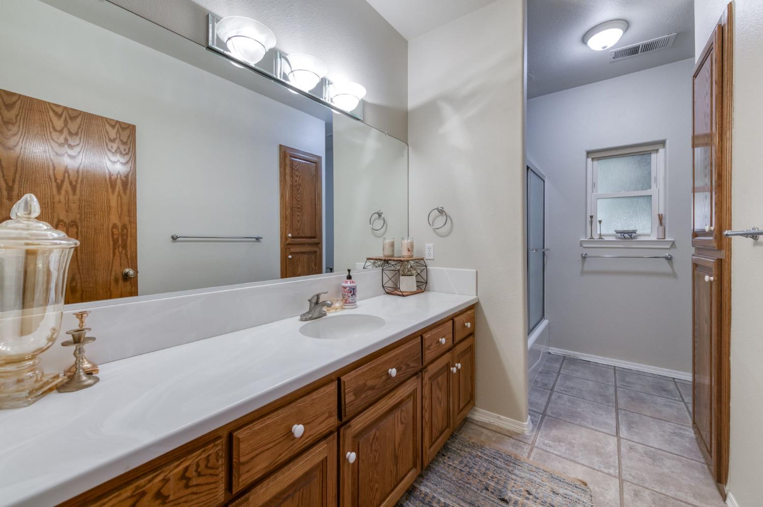 10477 S Henderson Rd, Fresno, CA 93706