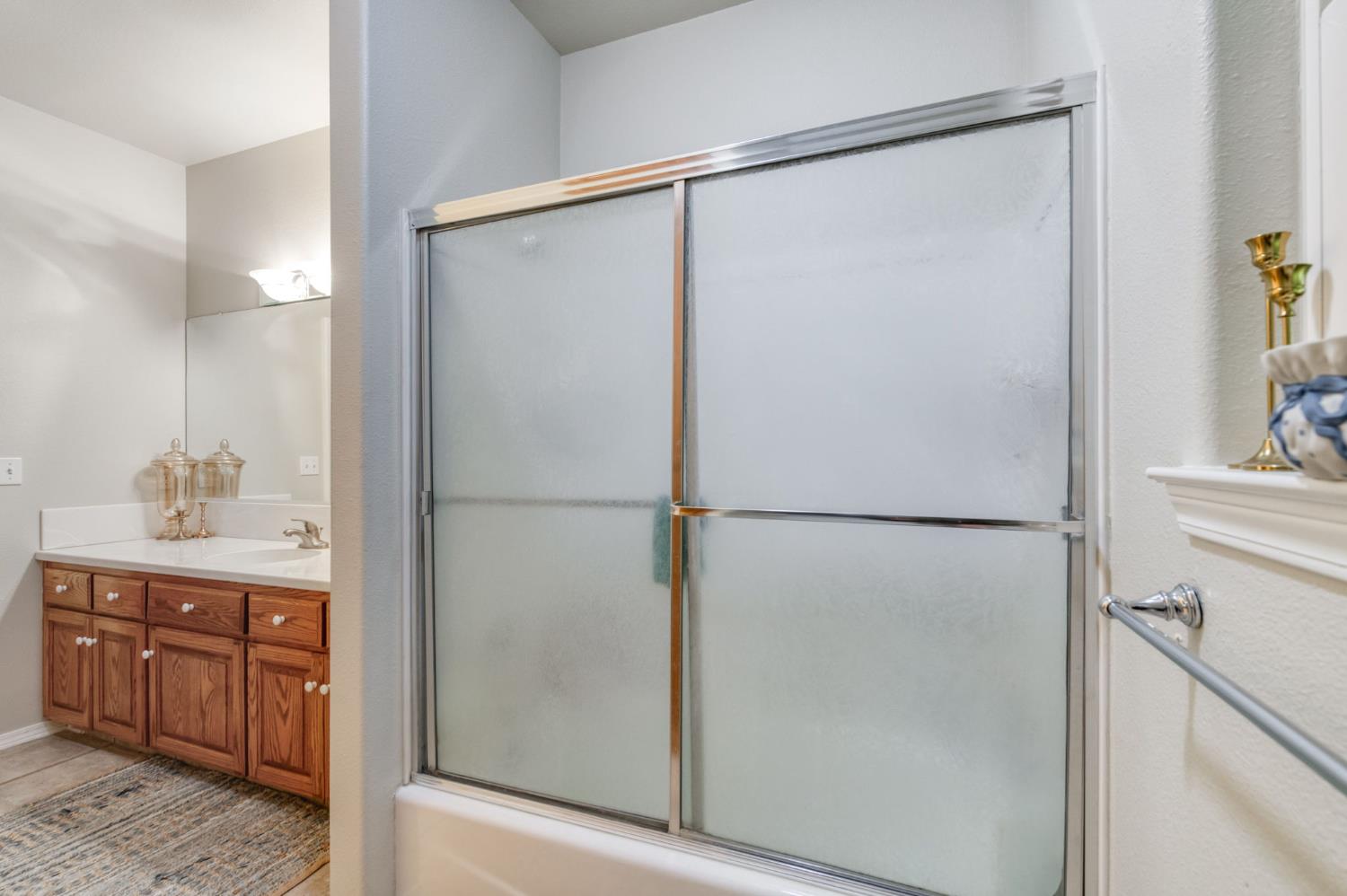 10477 S Henderson Rd, Fresno, CA 93706