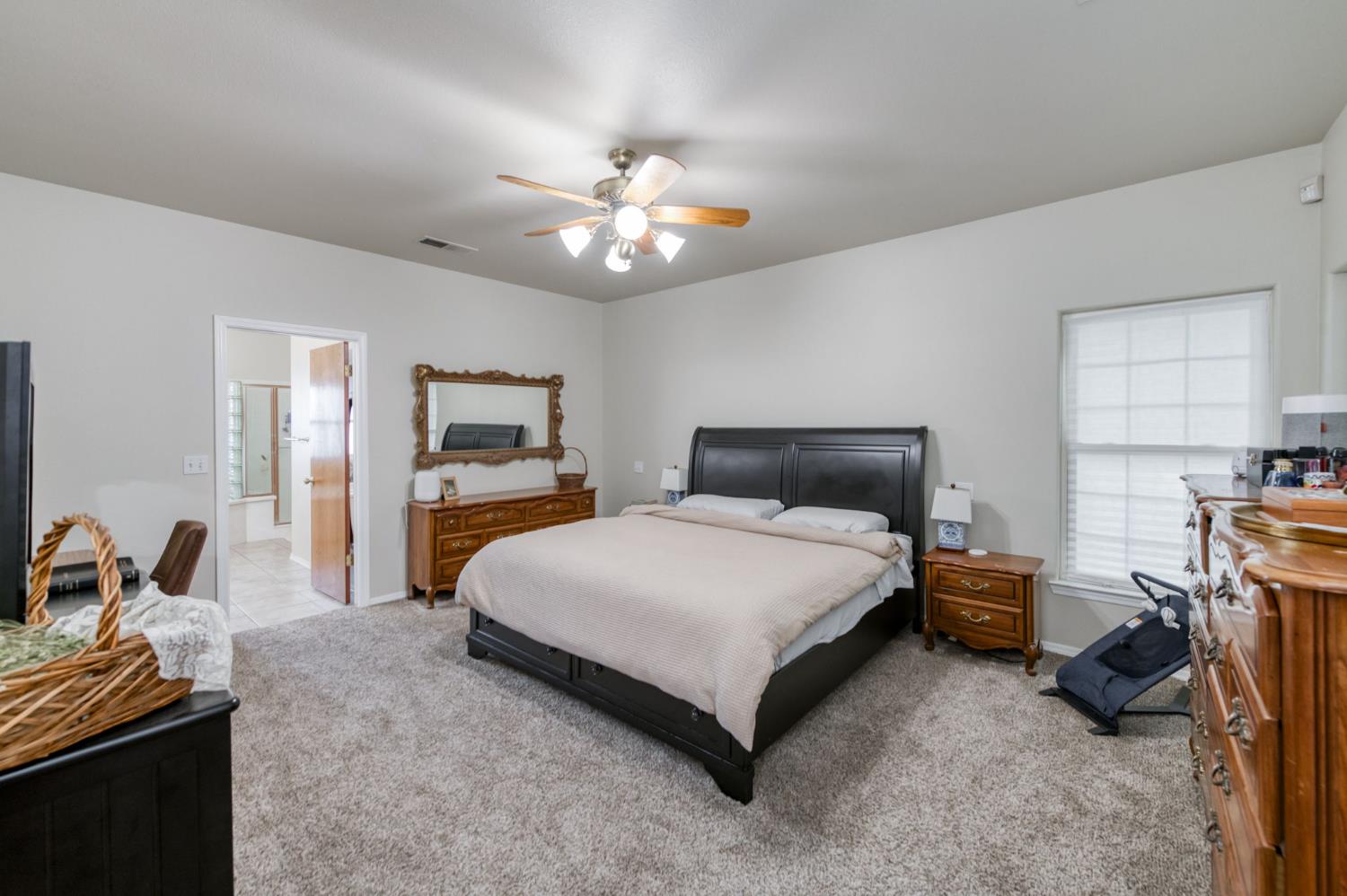 10477 S Henderson Rd, Fresno, CA 93706