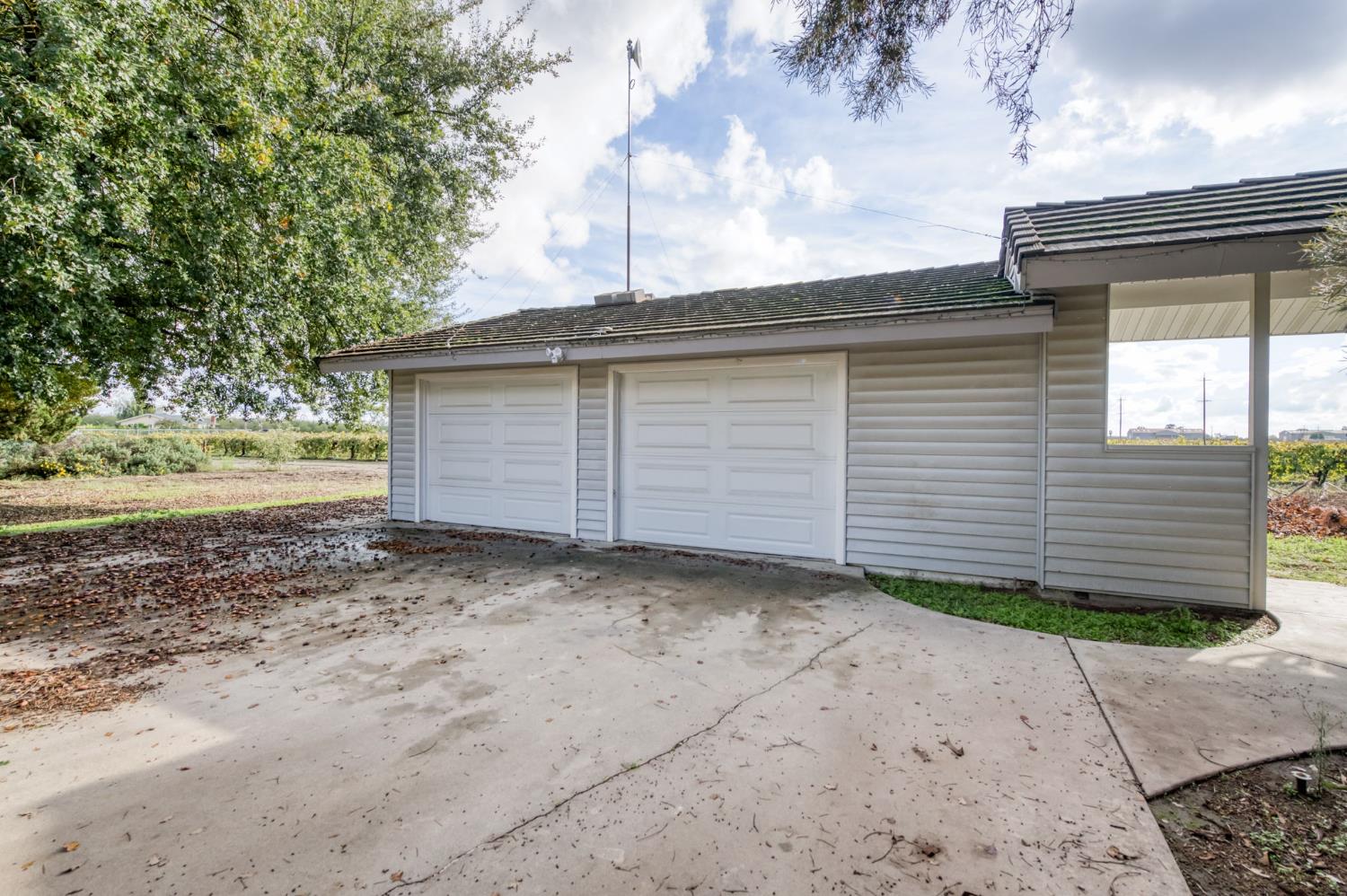 10477 S Henderson Rd, Fresno, CA 93706