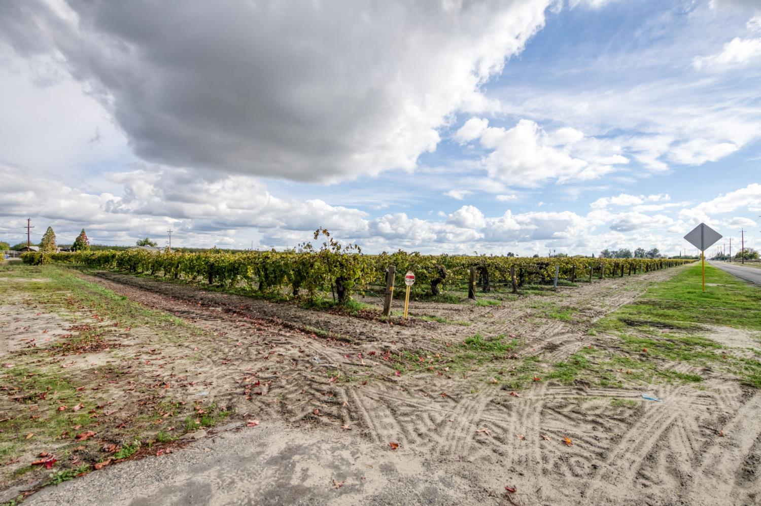 10477 S Cornelia Ave, Fresno, CA 93706