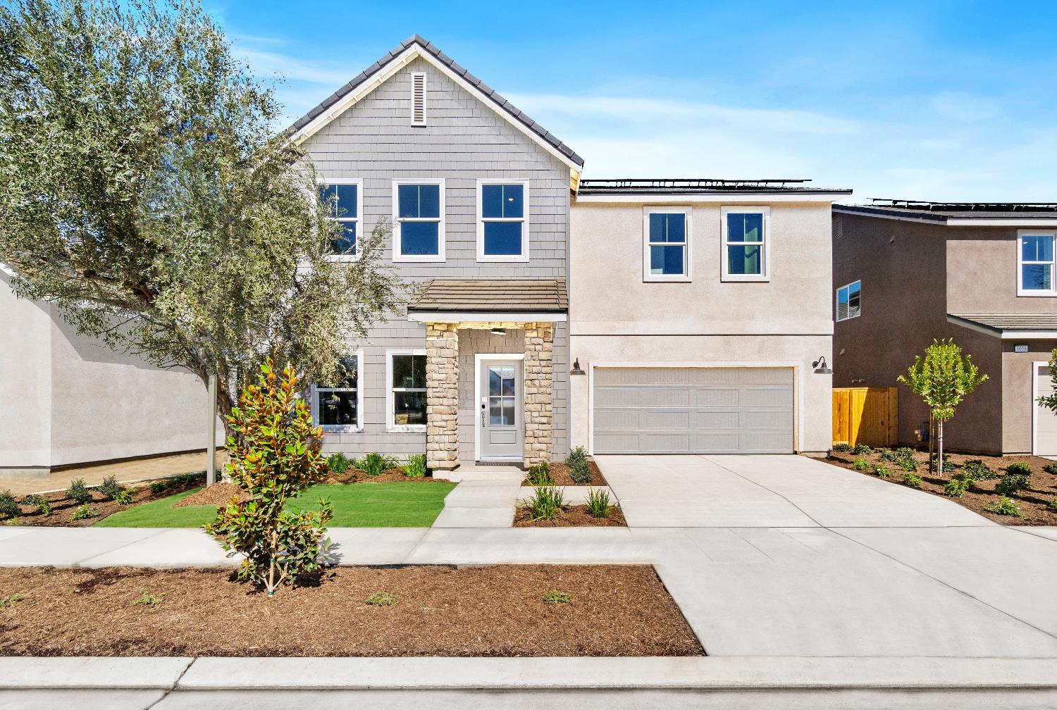 1053 Springtime Ave, Clovis, CA 93619