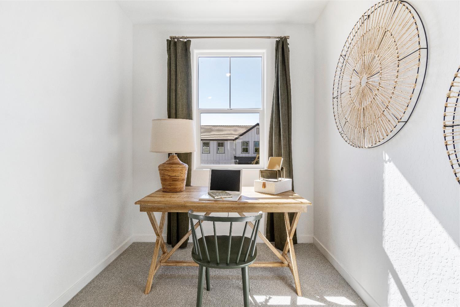 1053 Springtime Ave, Clovis, CA 93619