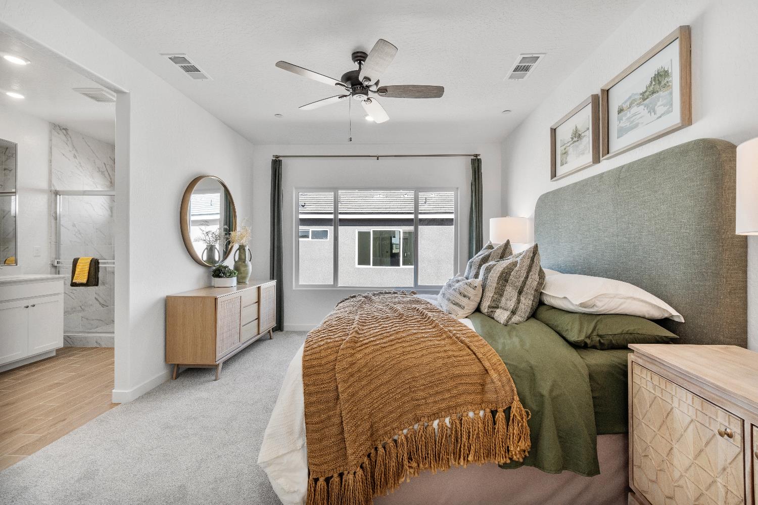 1053 Springtime Ave, Clovis, CA 93619