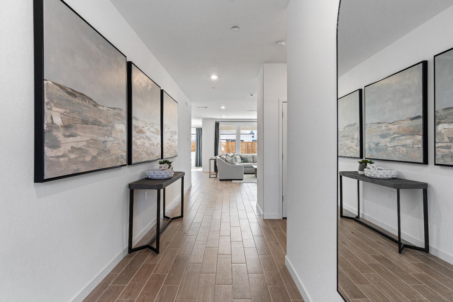 1046 Springtime Ave, Clovis, CA 93619