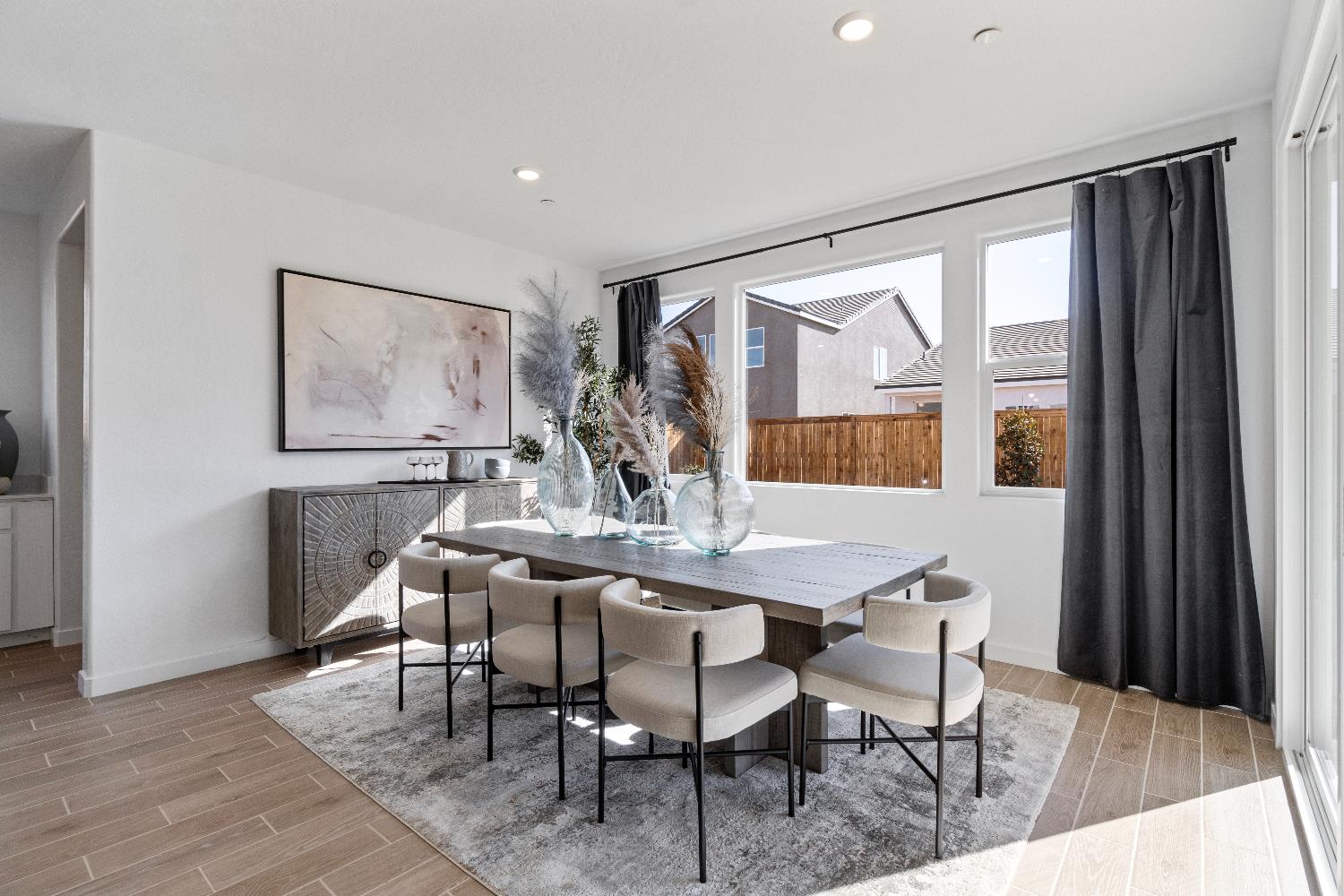 1046 Springtime Ave, Clovis, CA 93619