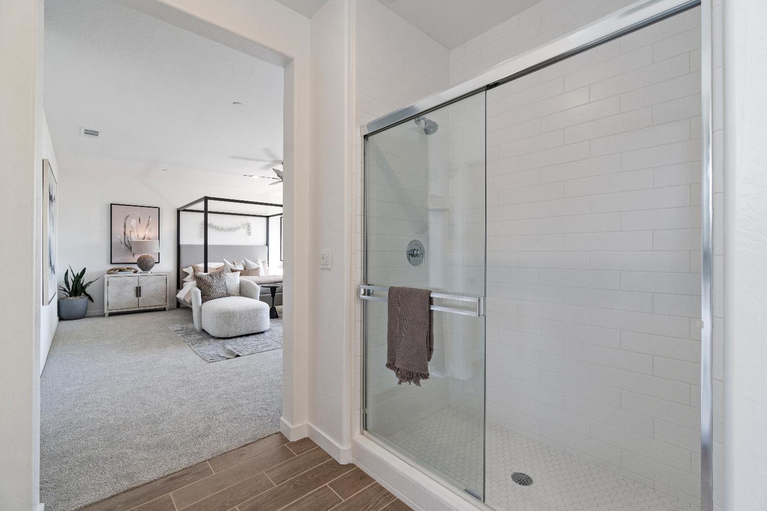 1046 Springtime Ave, Clovis, CA 93619