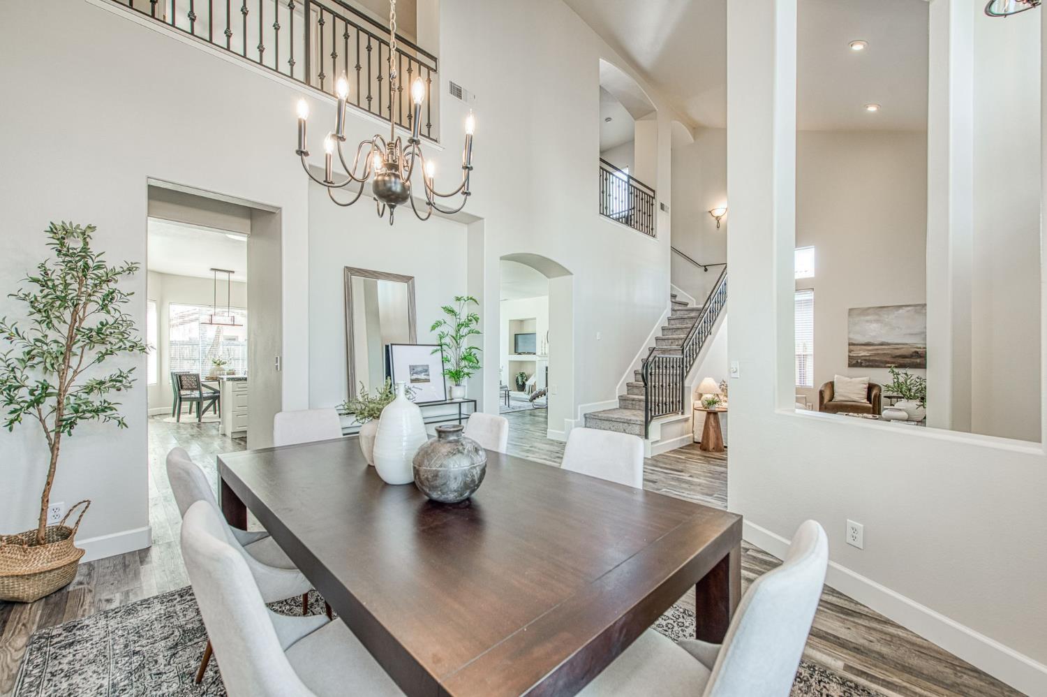 1420 N Dewitt Ave, Clovis, CA 93619