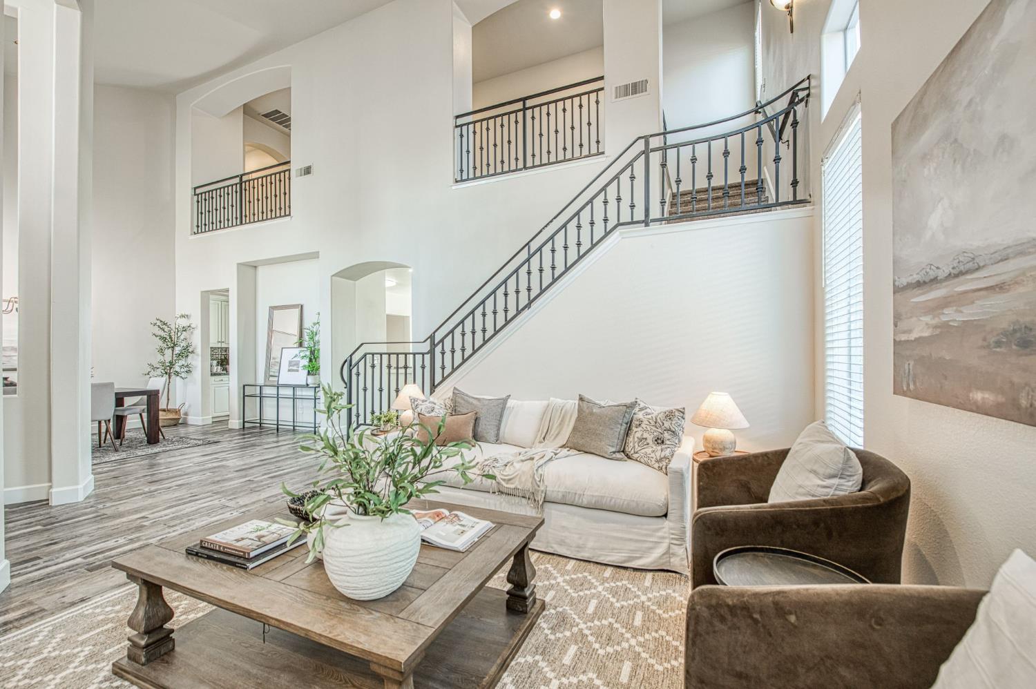 1420 N Dewitt Ave, Clovis, CA 93619