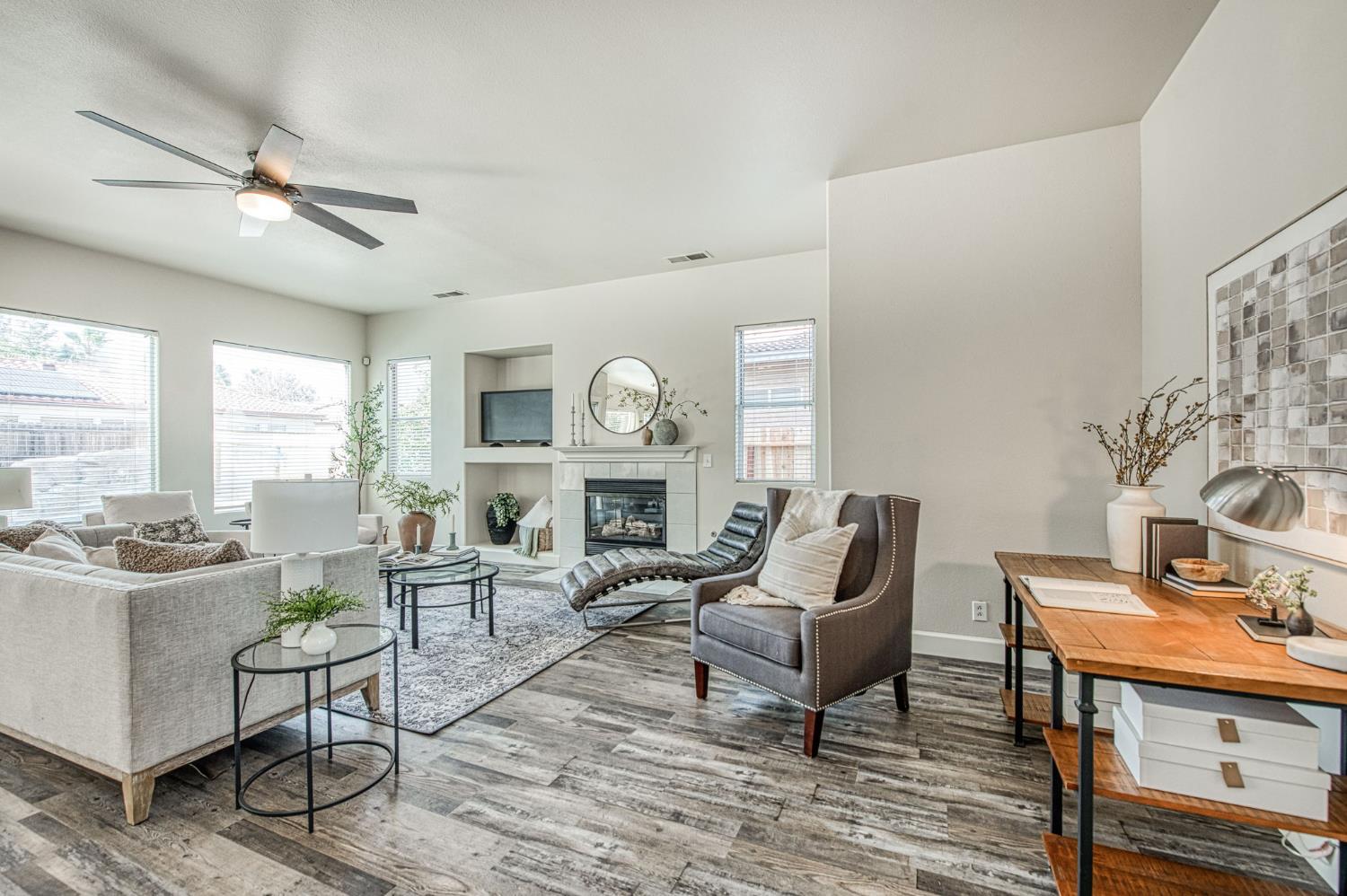 1420 N Dewitt Ave, Clovis, CA 93619