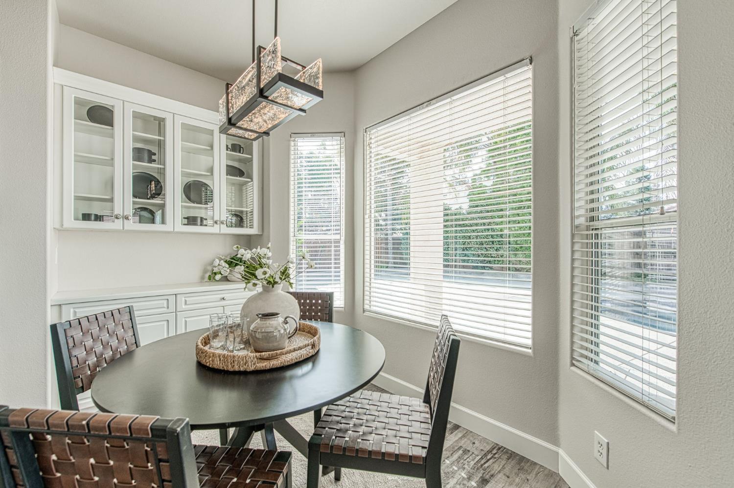 1420 N Dewitt Ave, Clovis, CA 93619