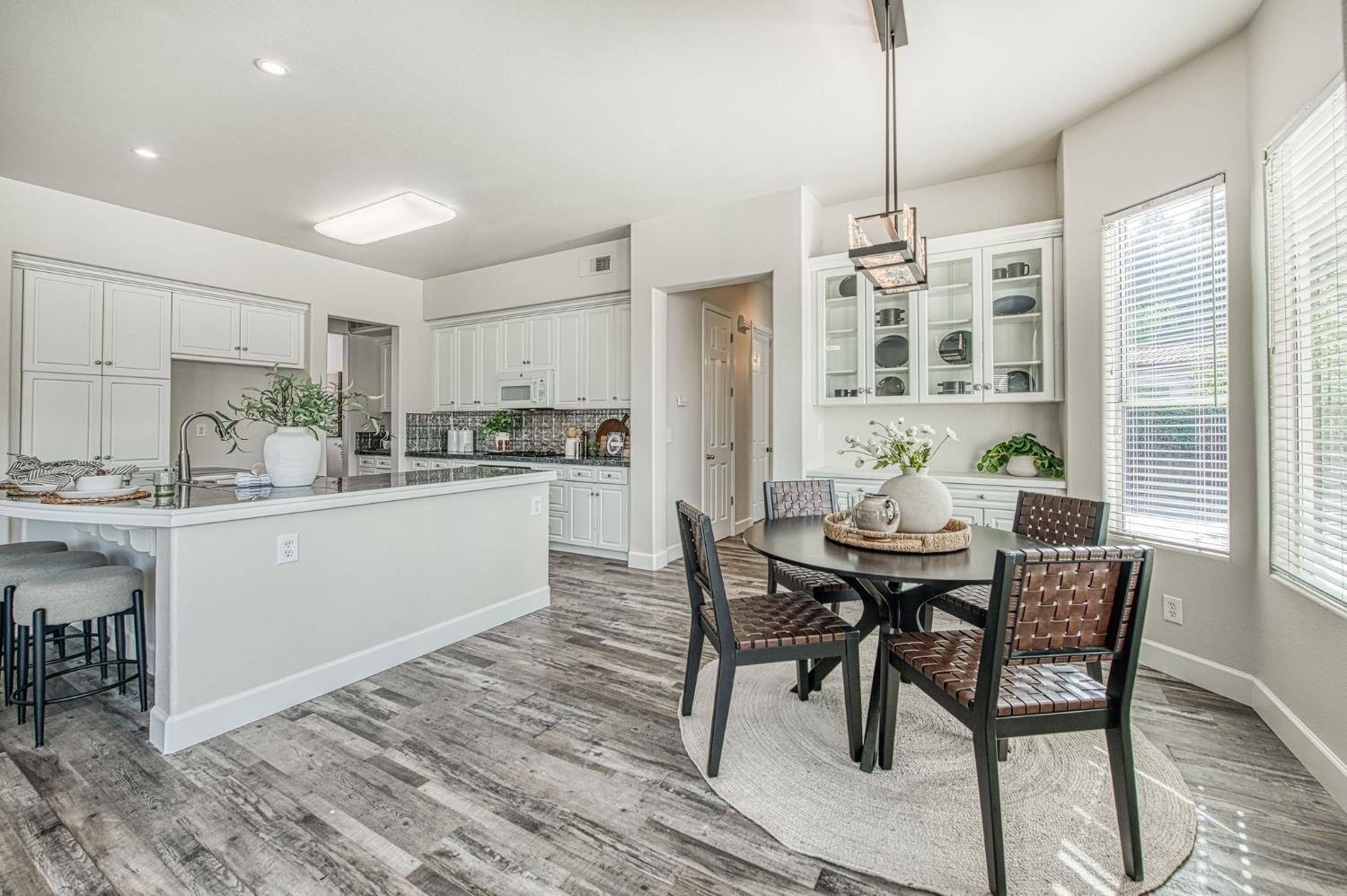 1420 N Dewitt Ave, Clovis, CA 93619