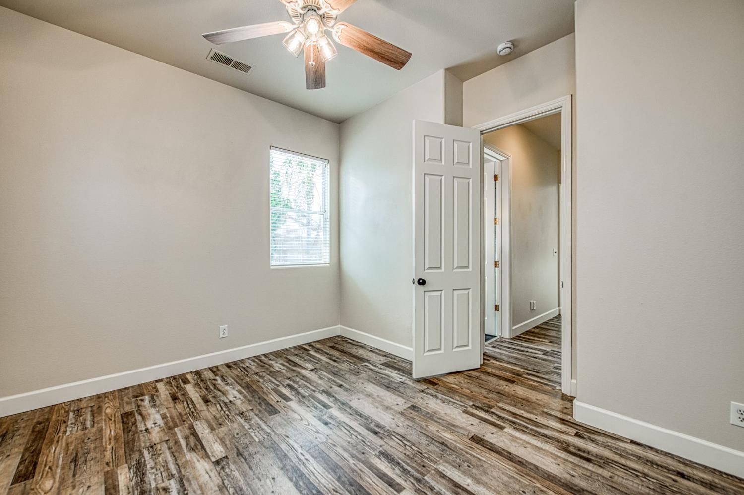 1420 N Dewitt Ave, Clovis, CA 93619