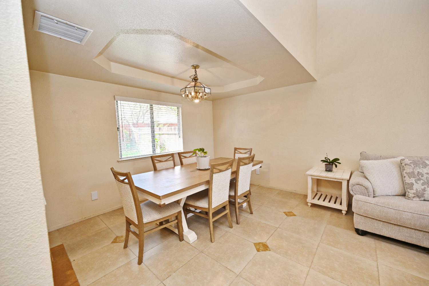 3449 W Wrenwood Ave, Fresno, CA 93711