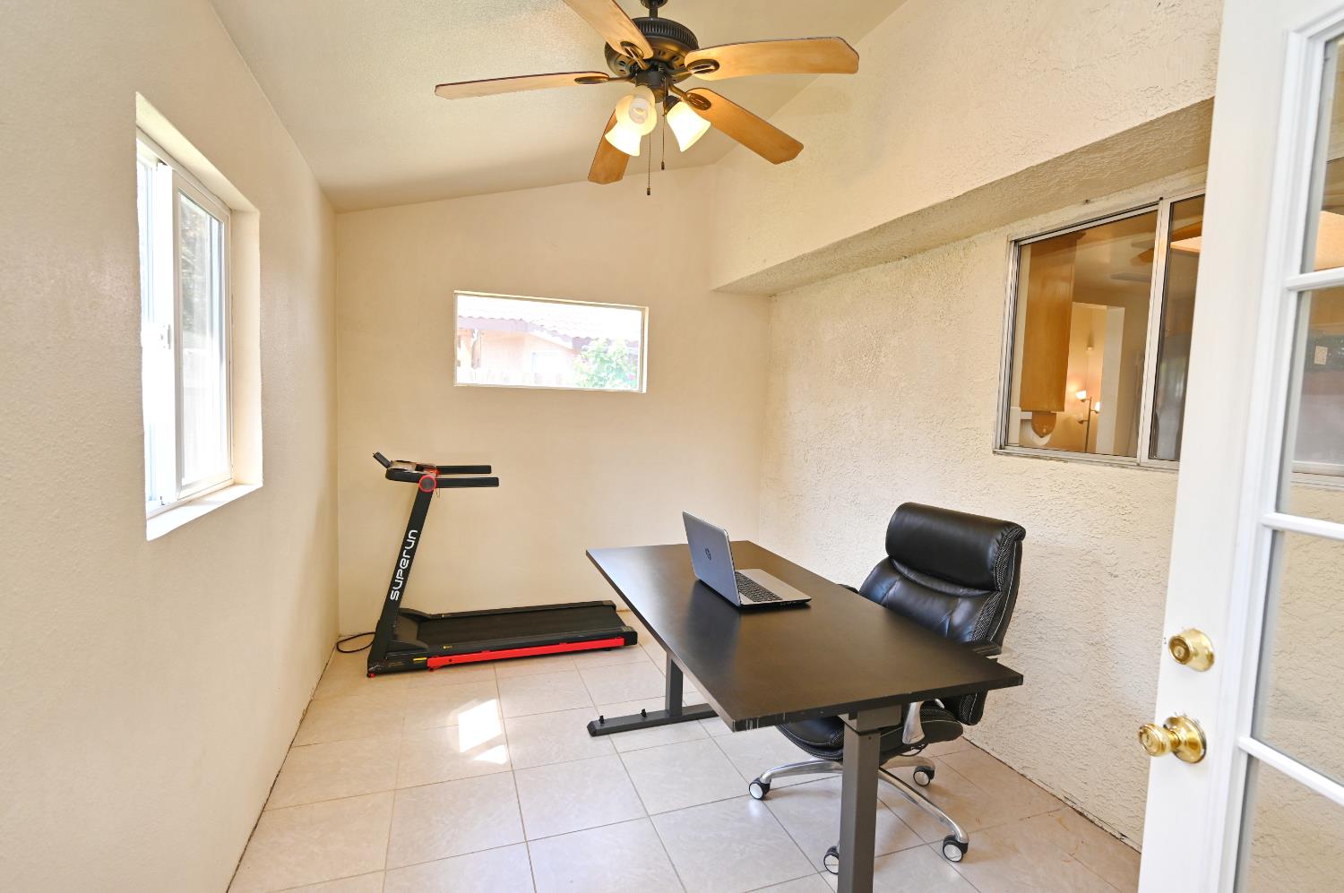 3449 W Wrenwood Ave, Fresno, CA 93711