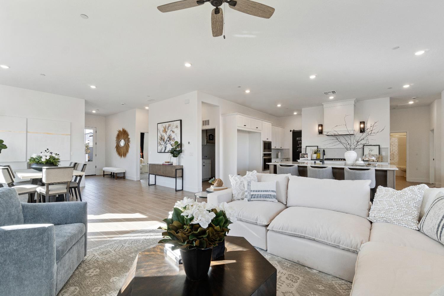 2283 N Argyle Ave, Clovis, CA 93619