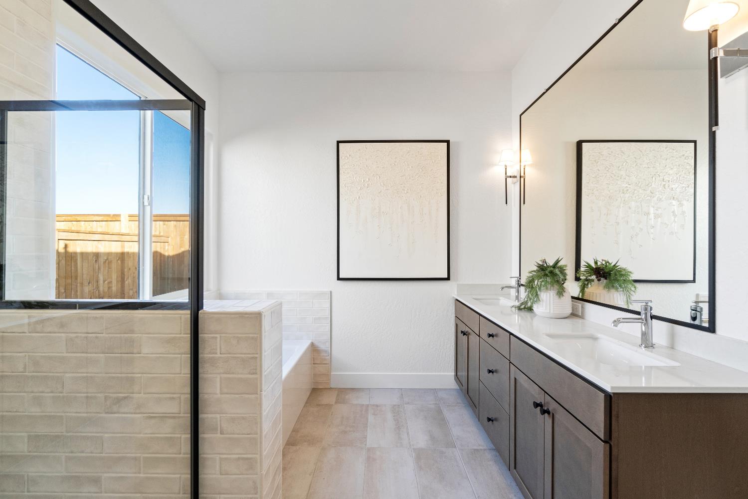 2283 N Argyle Ave, Clovis, CA 93619