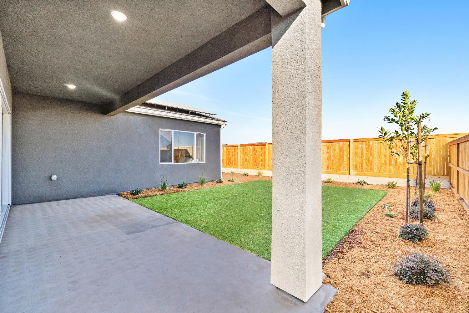 2283 N Argyle Ave, Clovis, CA 93619