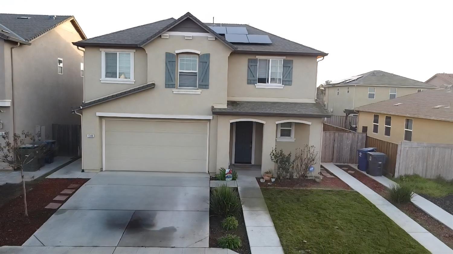 1348 Apple Ct, Madera, CA 93638