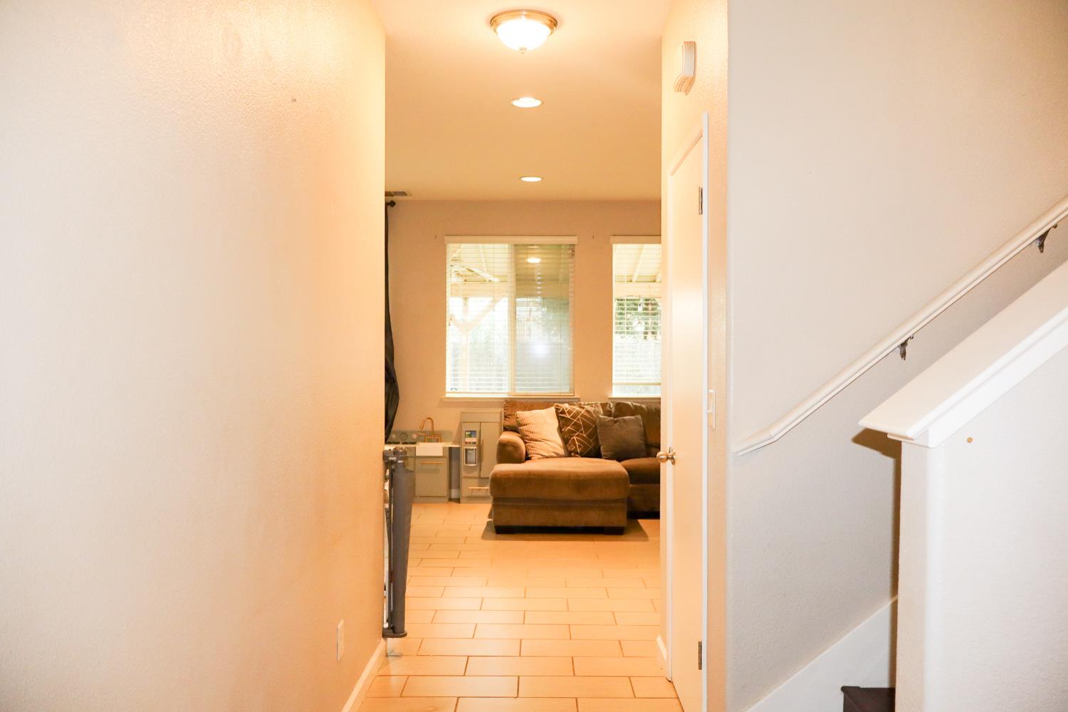 1348 Apple Ct, Madera, CA 93638