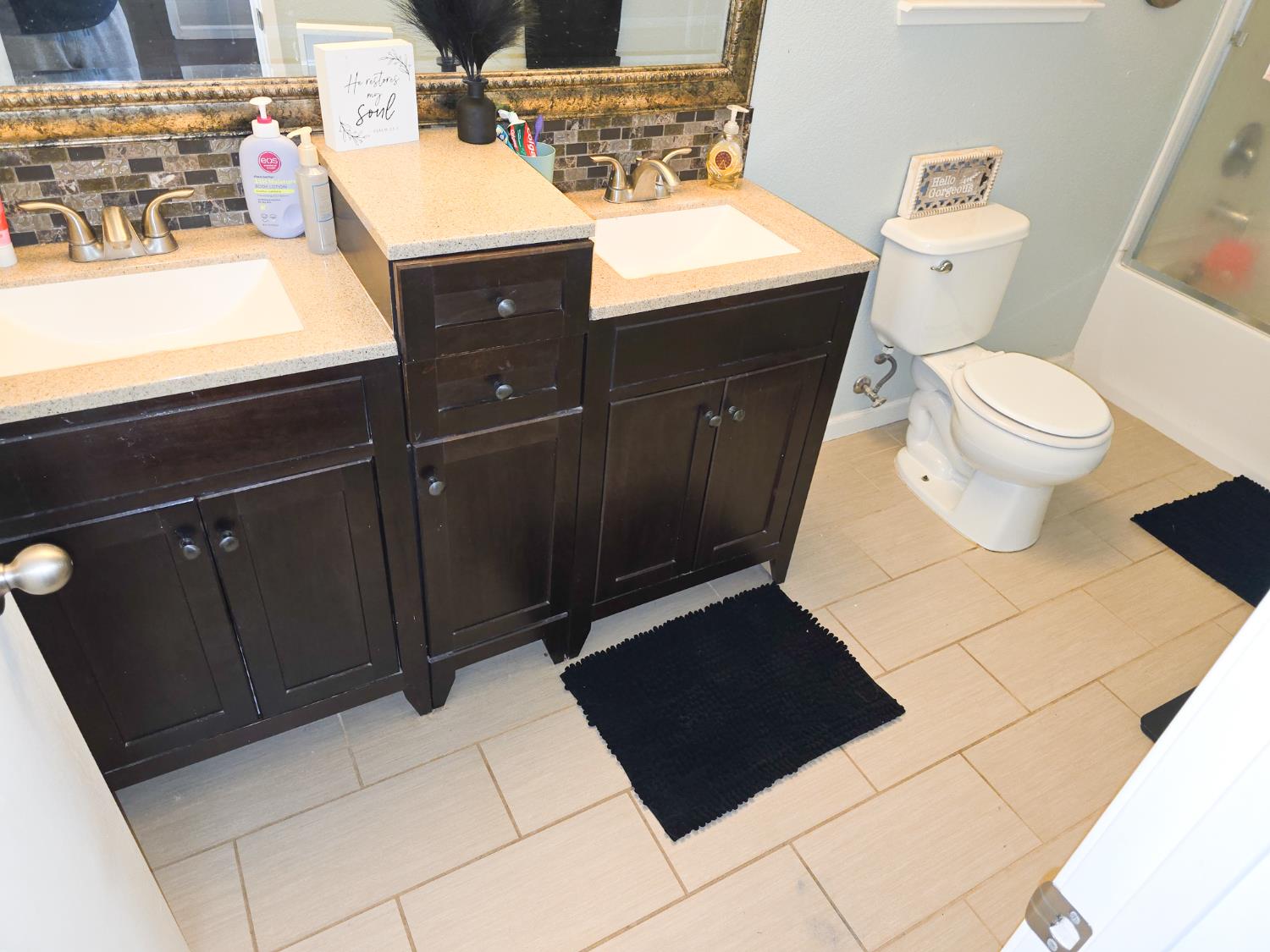 1348 Apple Ct, Madera, CA 93638