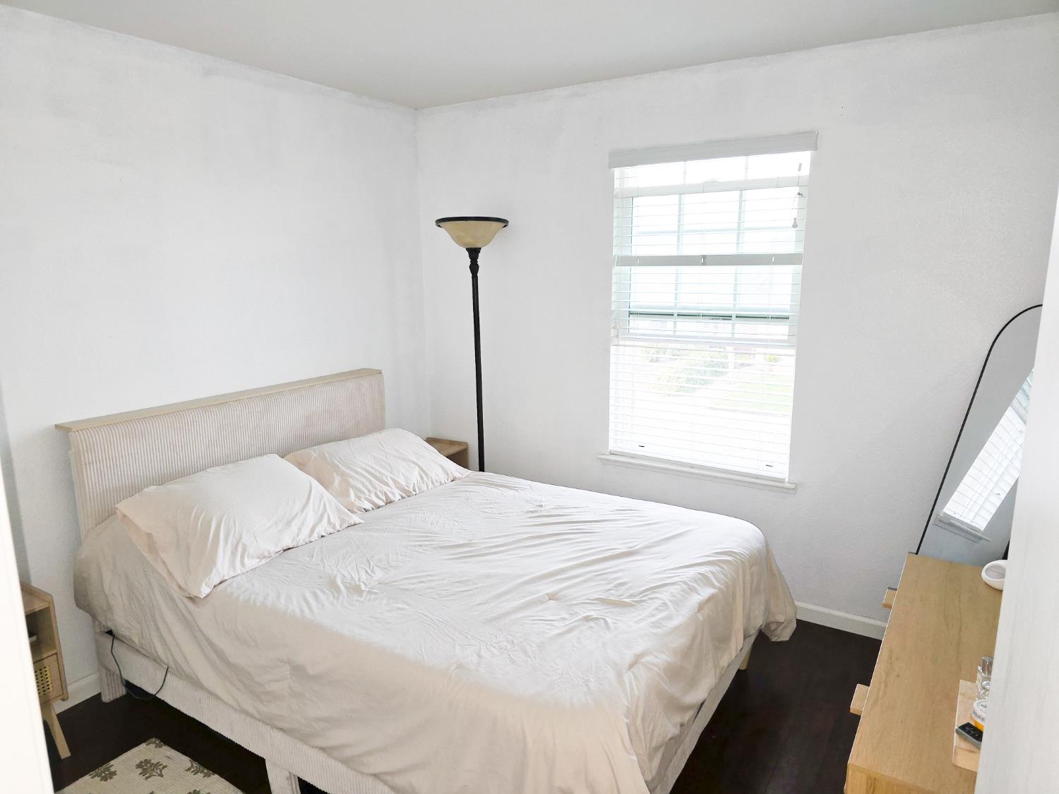 1348 Apple Ct, Madera, CA 93638