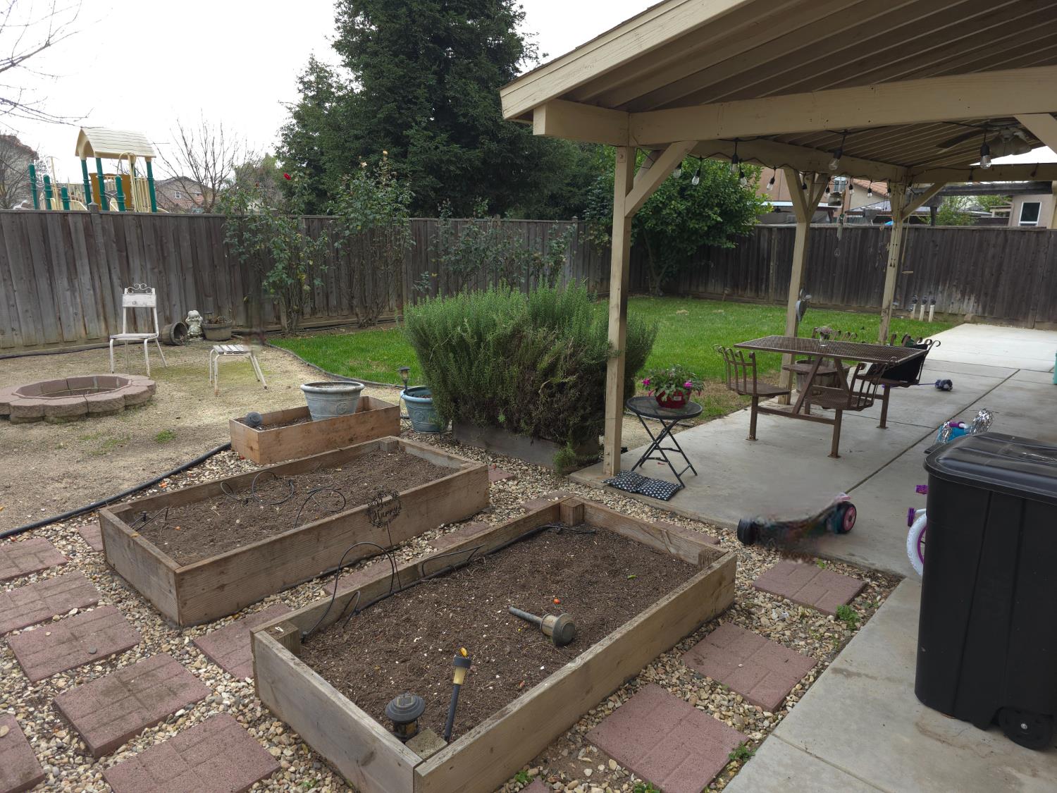 1348 Apple Ct, Madera, CA 93638