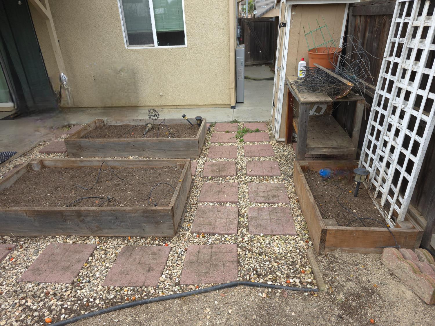 1348 Apple Ct, Madera, CA 93638