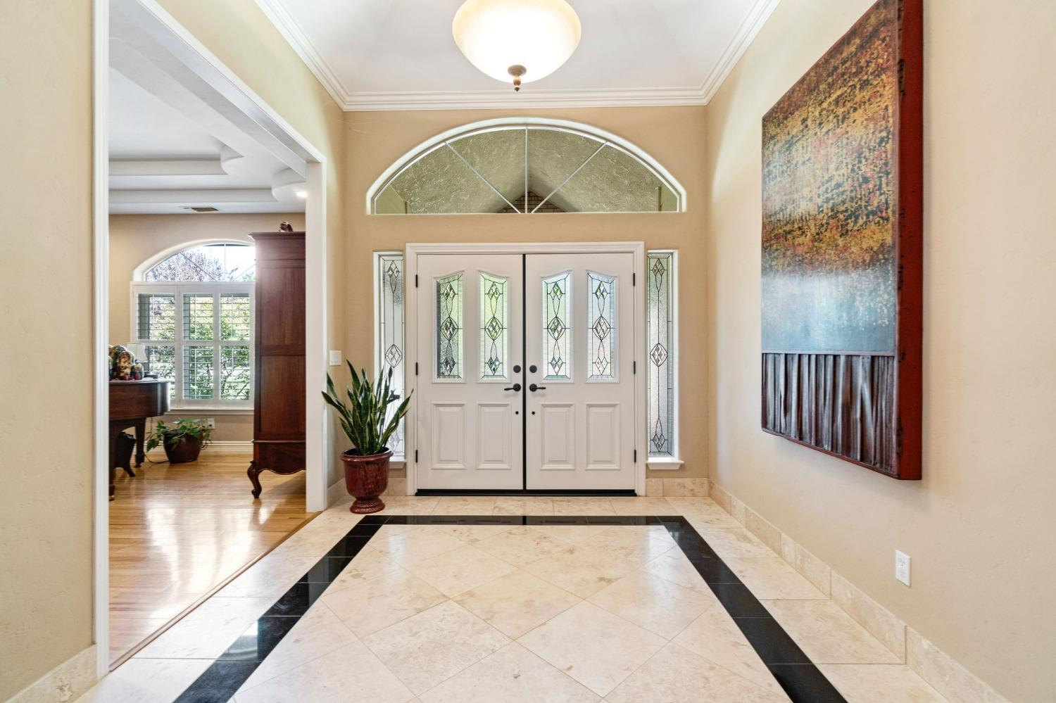 10595 E San Felipe Ave, Clovis, CA 93619