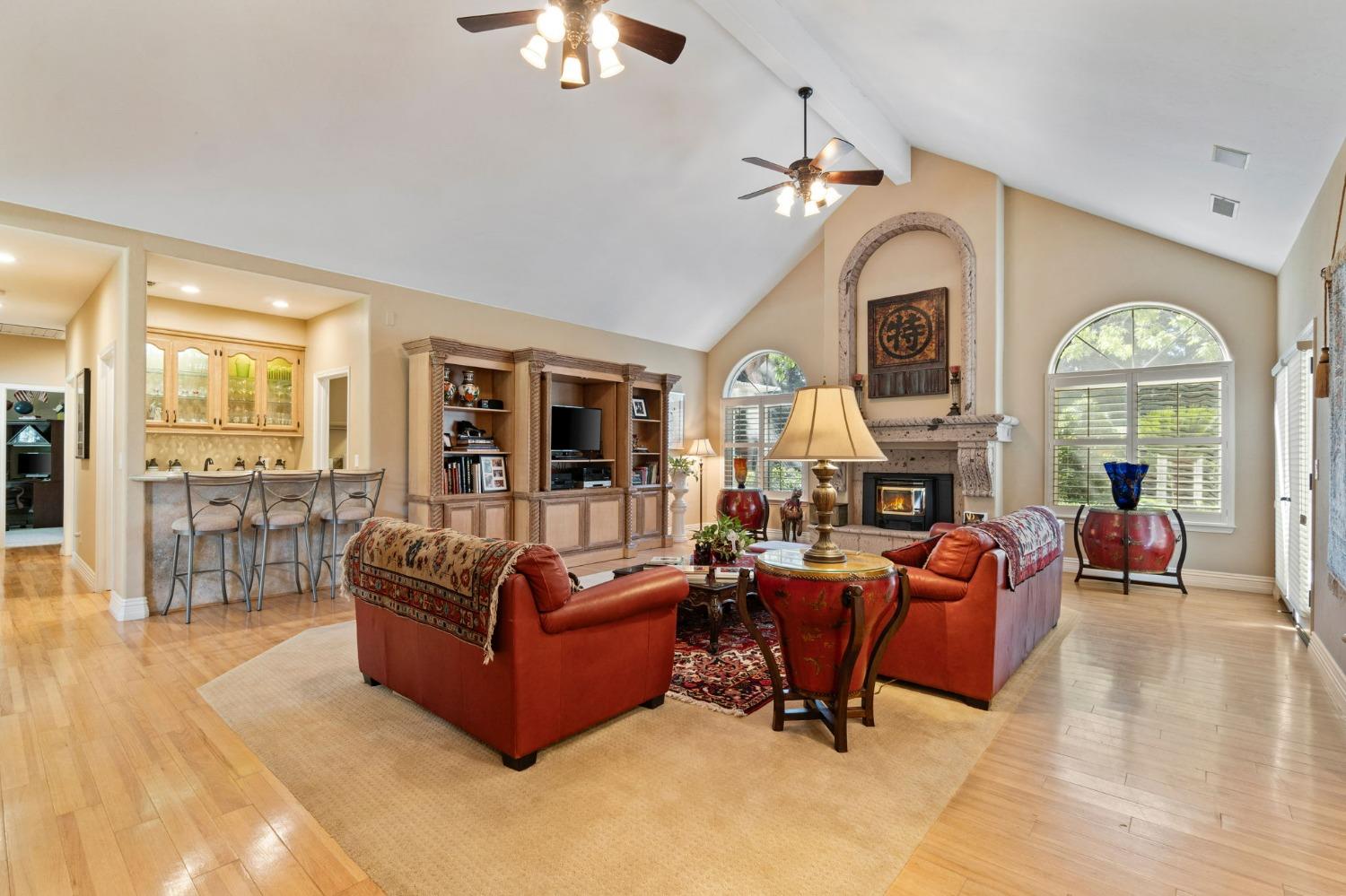 10595 E San Felipe Ave, Clovis, CA 93619