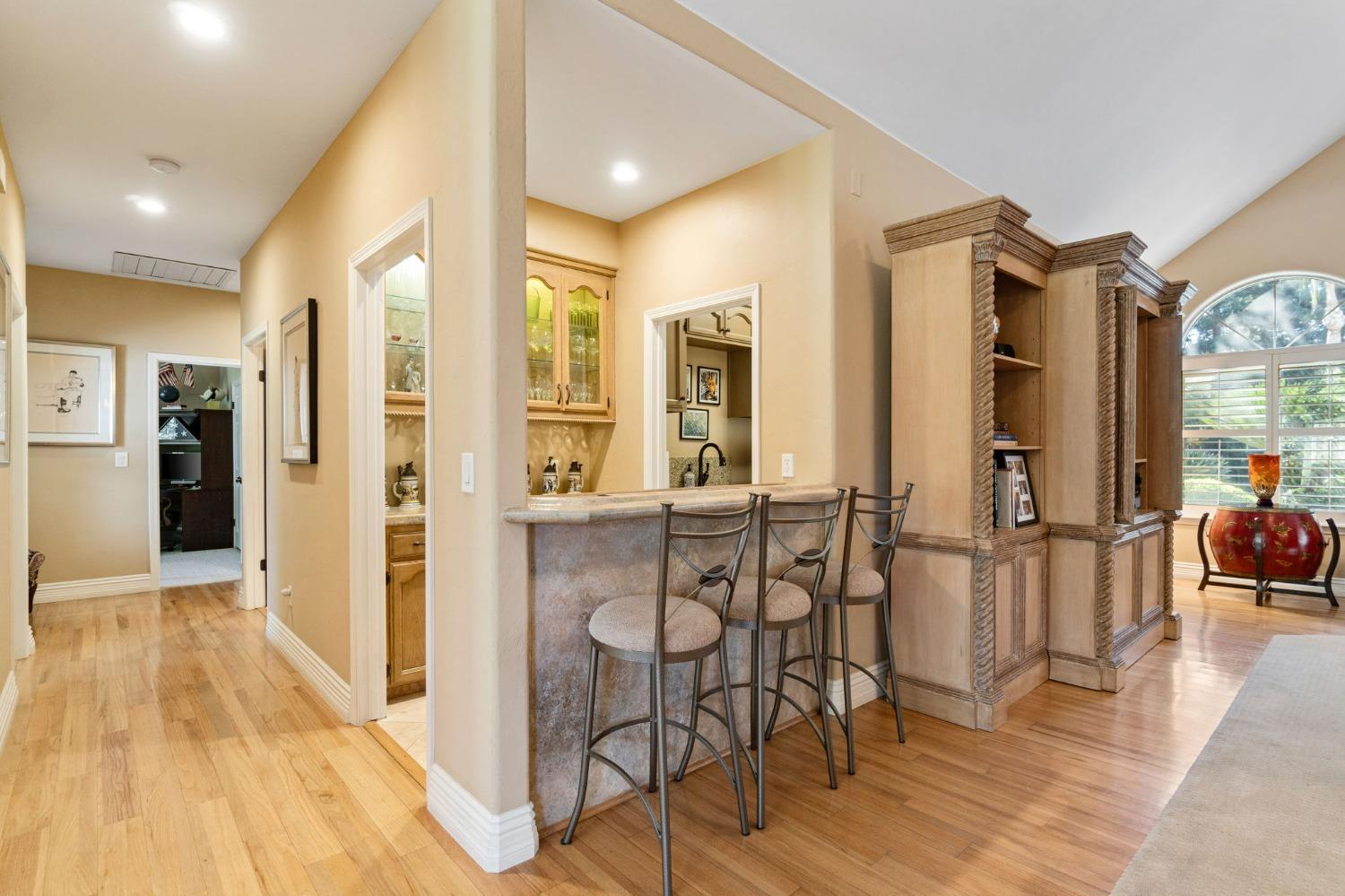 10595 E San Felipe Ave, Clovis, CA 93619